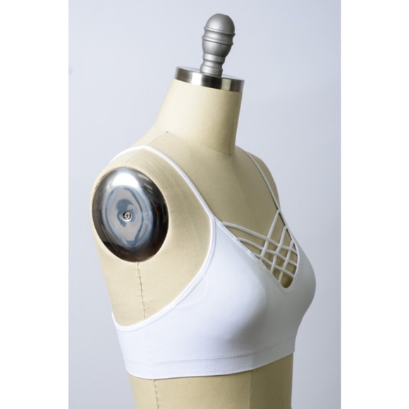 White Interwoven Strappy Front Bralette - Picture 3 of 4